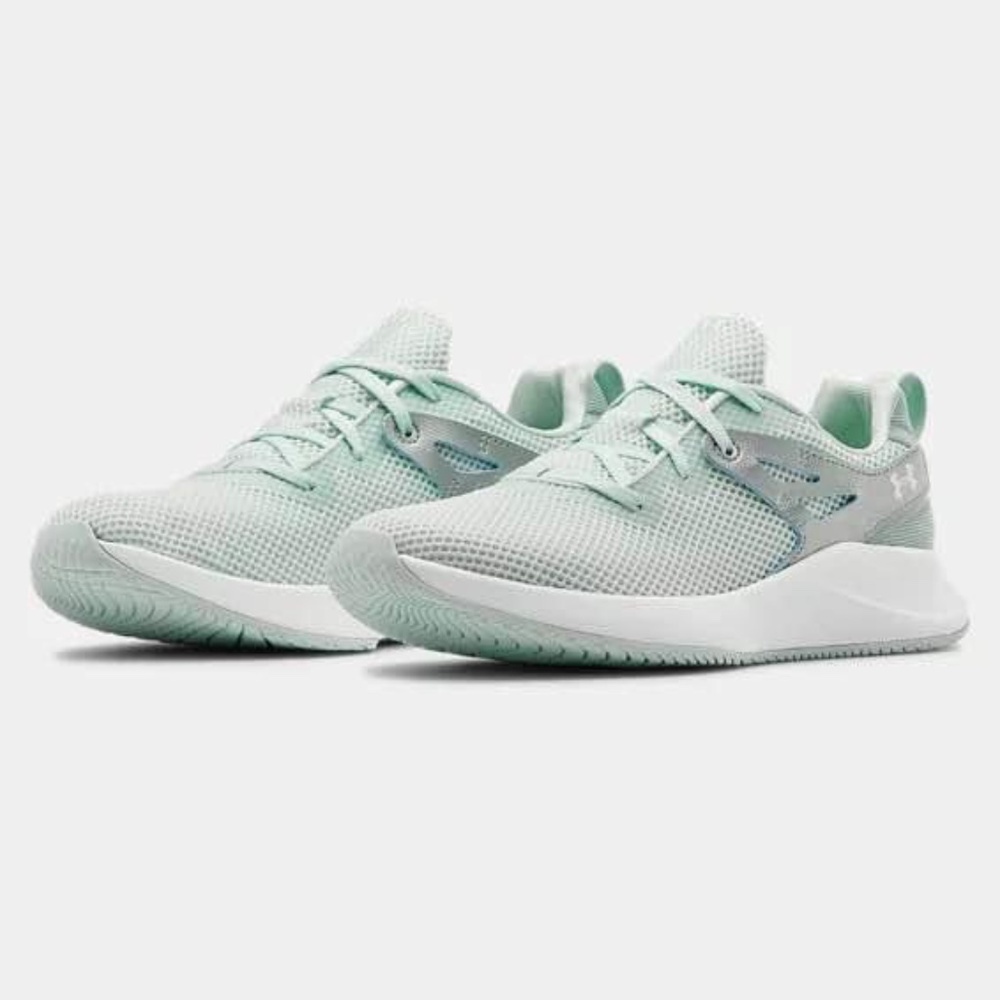BRAND NEW women under armour charged breathe green training shoes size US 6.5